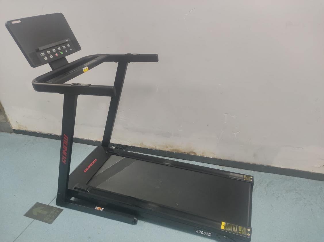 Electric treadmill - FCC ID 2BDTT-3305EA-3308EA - OMA FITNESS EQUIPMENT CO., LTD (4)