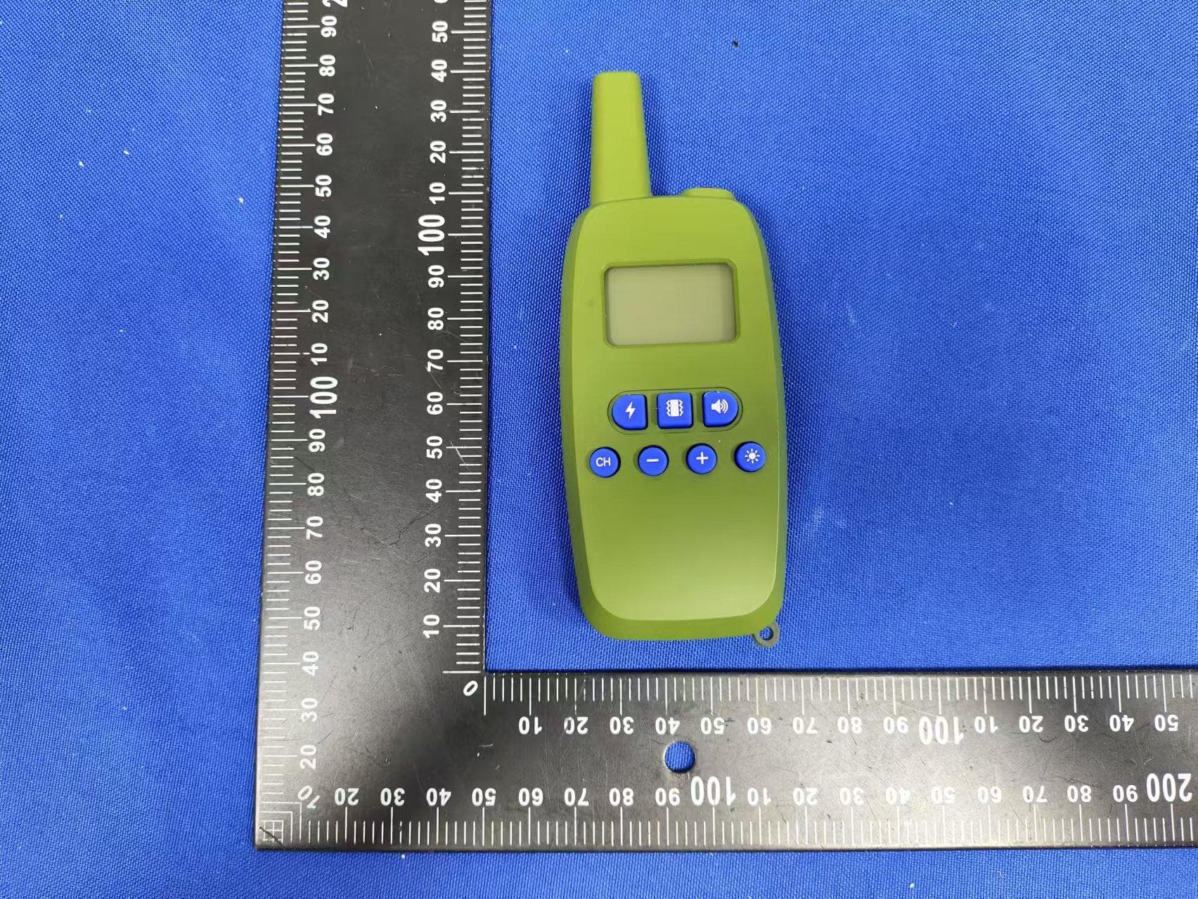Dog Training Collar - FCC ID 2BDU7-XG01 - Shenzhen ISAKE electronic co., LTD (5)