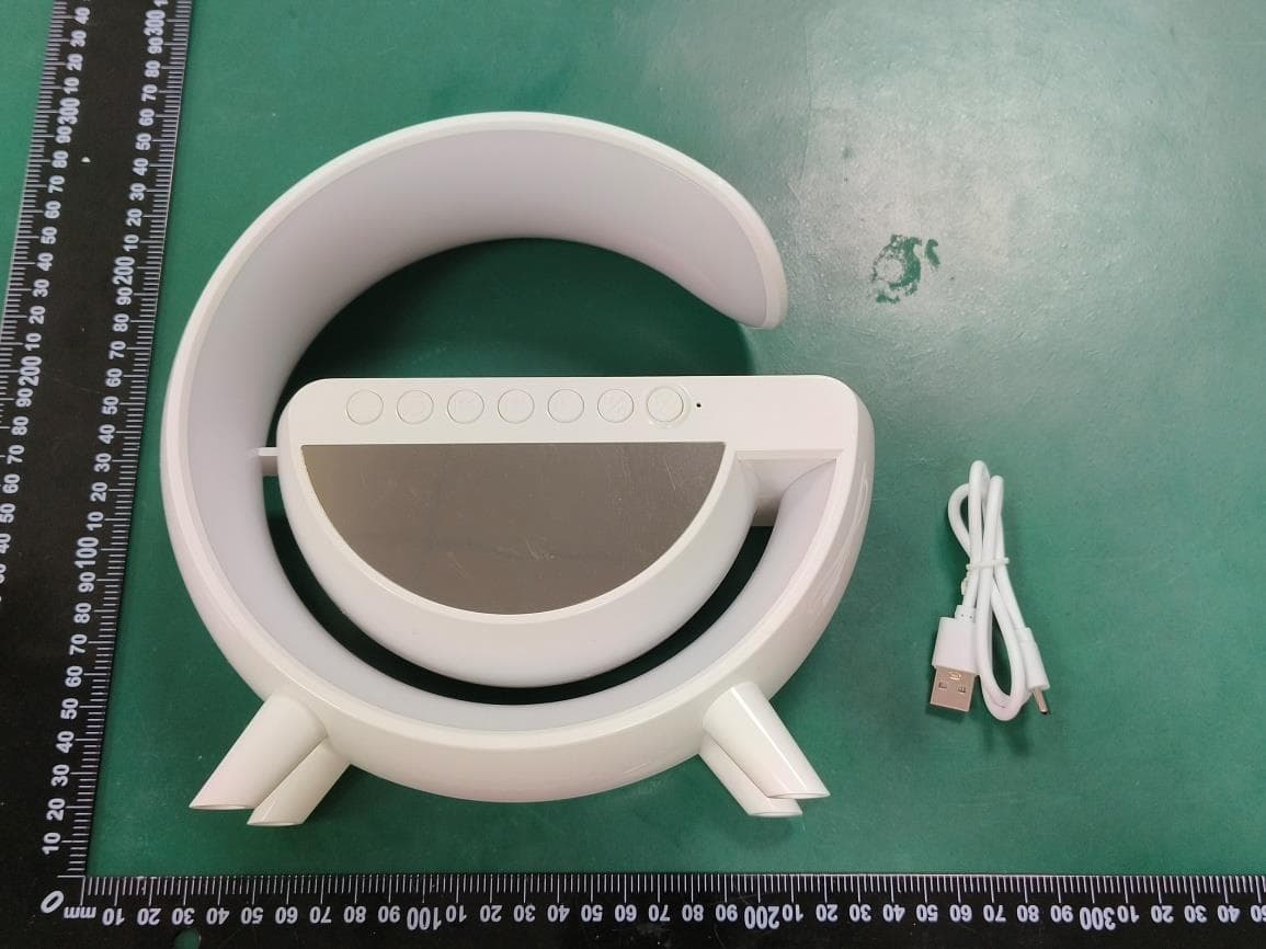 LED Wireless Bluetooth speaker - FCC ID 2BDWD-G58 - Dongguan Chuangsheng Electronic Technology Co.,Ltd (2)