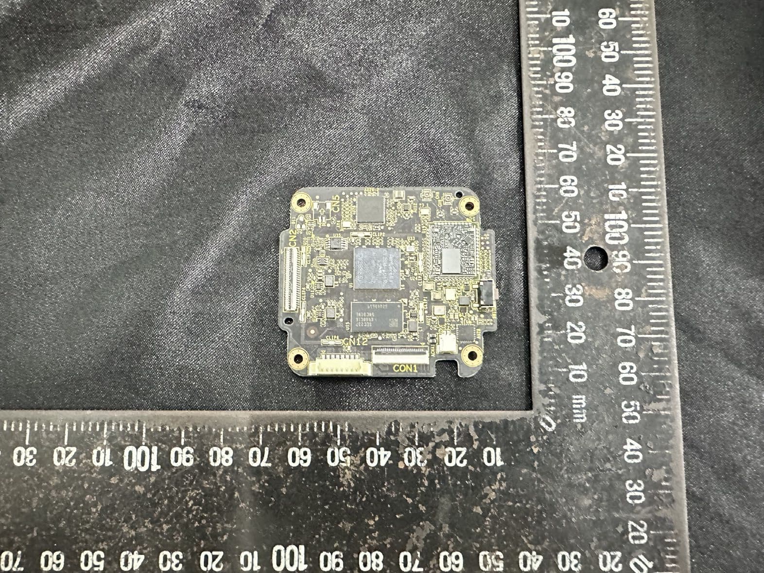 TELUS Indoor camera device - FCC ID 2BDWL2417249 - TELUS Communications Inc. (2)