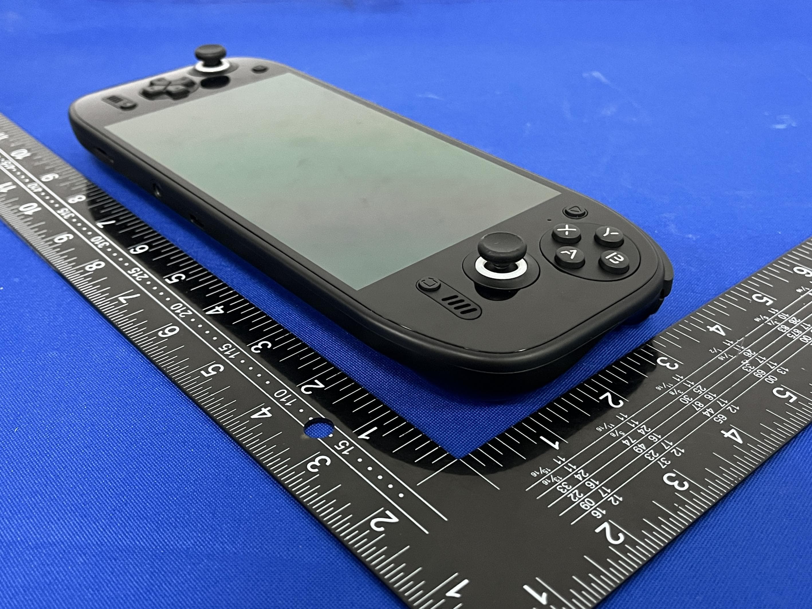 game handheld console - FCC ID 2BDXN-Q2 - Shenzhen AYN Technologies CO.,Ltd