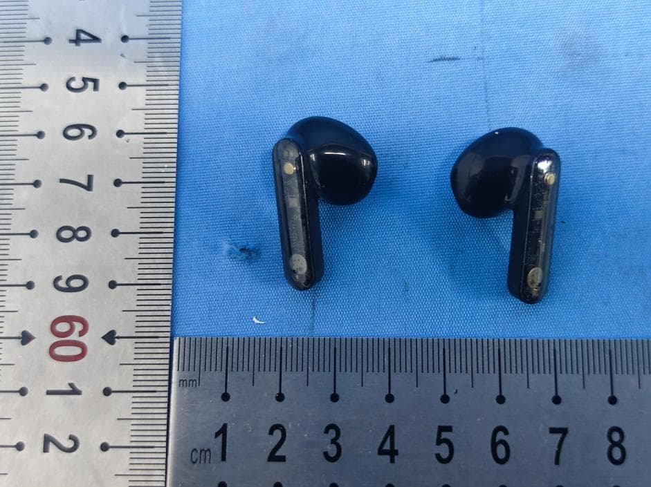 Bluetooth headset - FCC ID 2BDZZ-Y1 - Shenzhen mark Technology Co.,Ltd