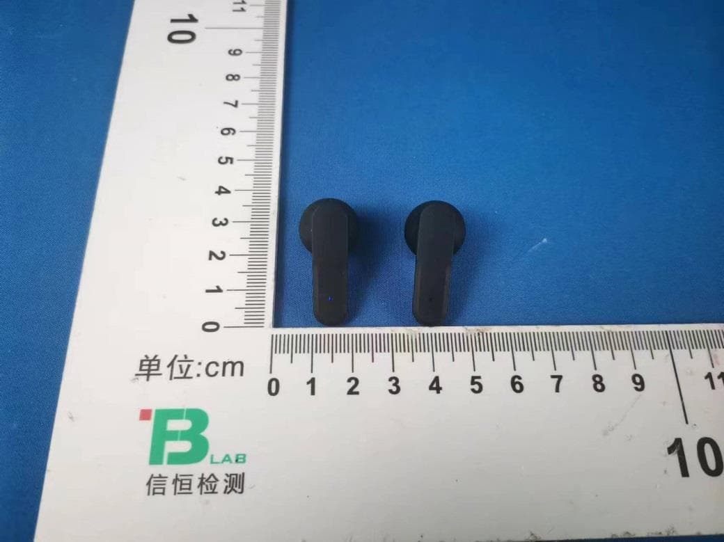 AirBass Signature True Wireless Earbuds - FCC ID 2BE3Y-1925360X - GOLDEN WATER HK LIMITED