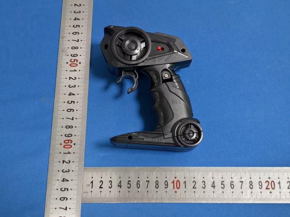Remote control car - FCC ID 2BE96-3699-087 - XIANG HENG TOY FACTORY