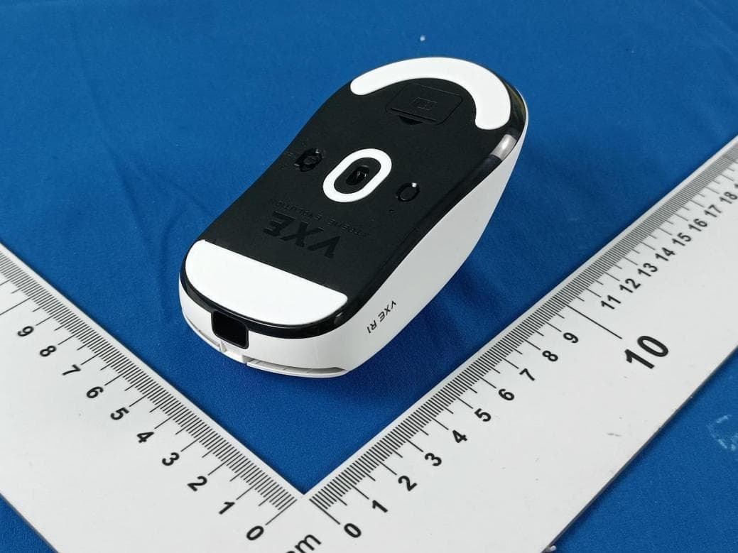 Dragonfly R1 light weight wireless mouse - FCC ID 2BE9P-R1 - Shenzhen Yizhita Technology Co., Ltd