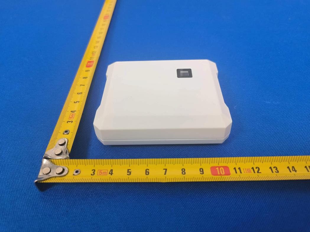 GPS tracker - FCC ID 2BE9Z-POM1 - PEEQ LLC (4)