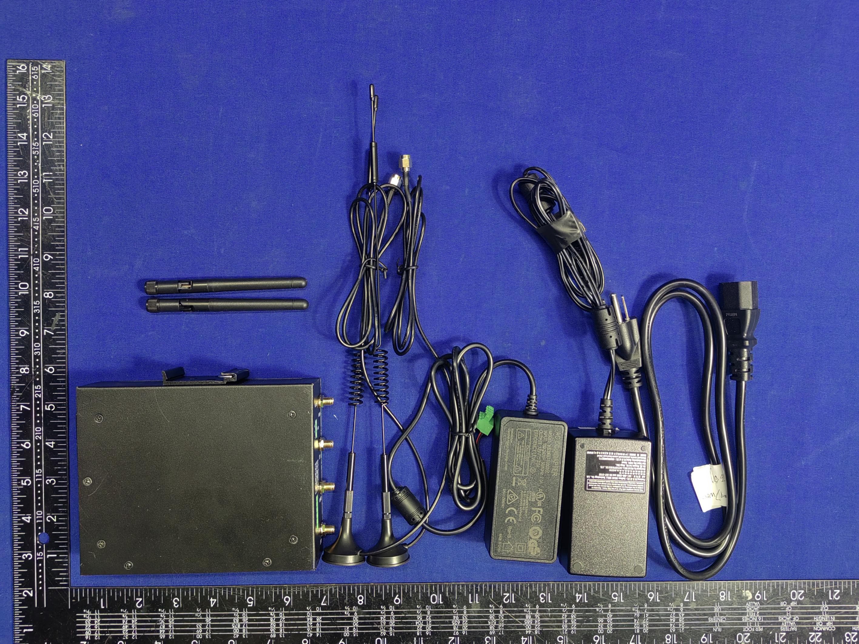 R105 Industrial Router - FCC ID 2BEA6M2MR105 - Vantron Technology, Inc