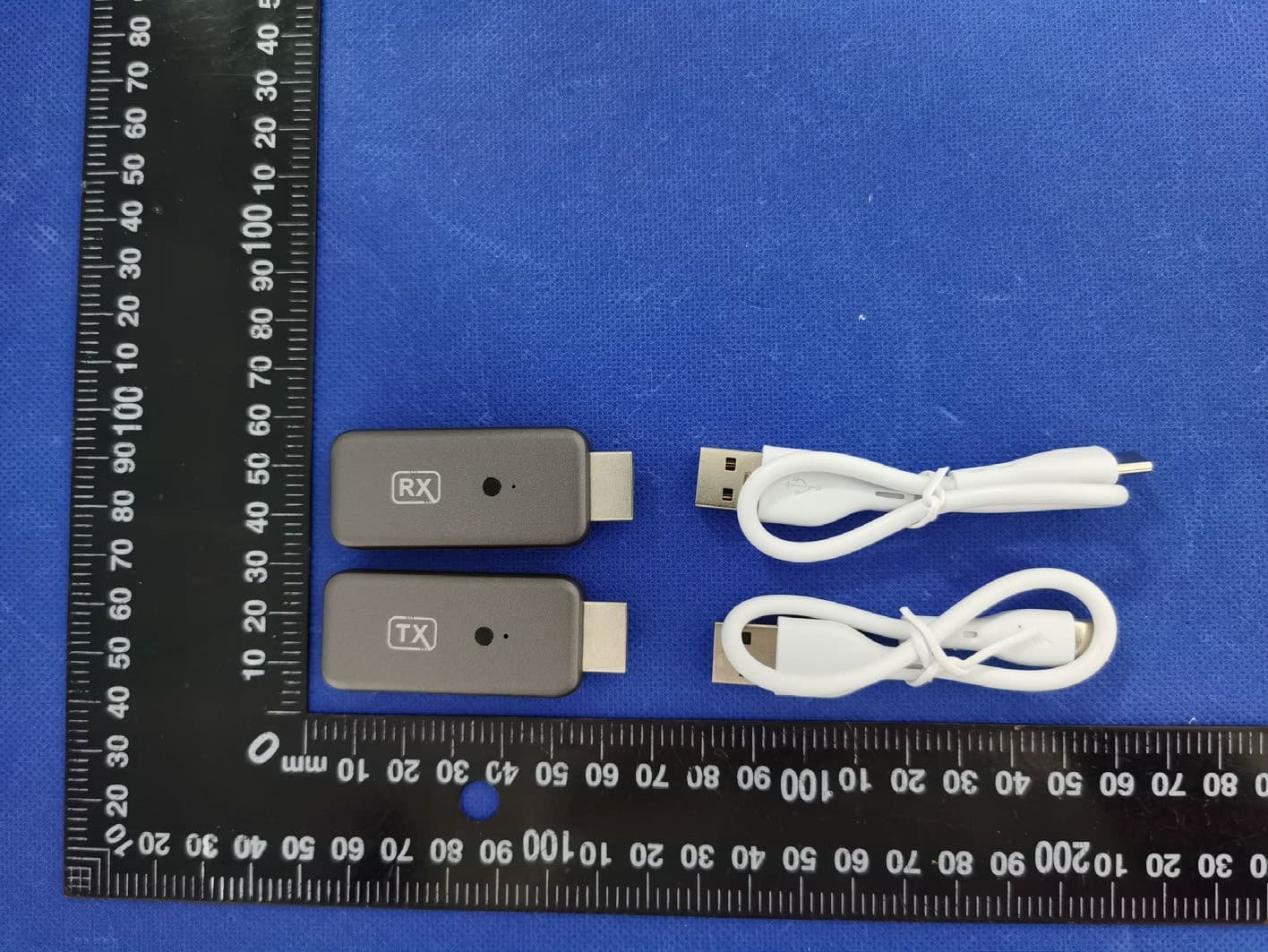 Wireless HD Transmitter& Receiver kit - FCC ID 2BEAY-T81 - Shenzhen Tinghao Technology Co., Ltd.