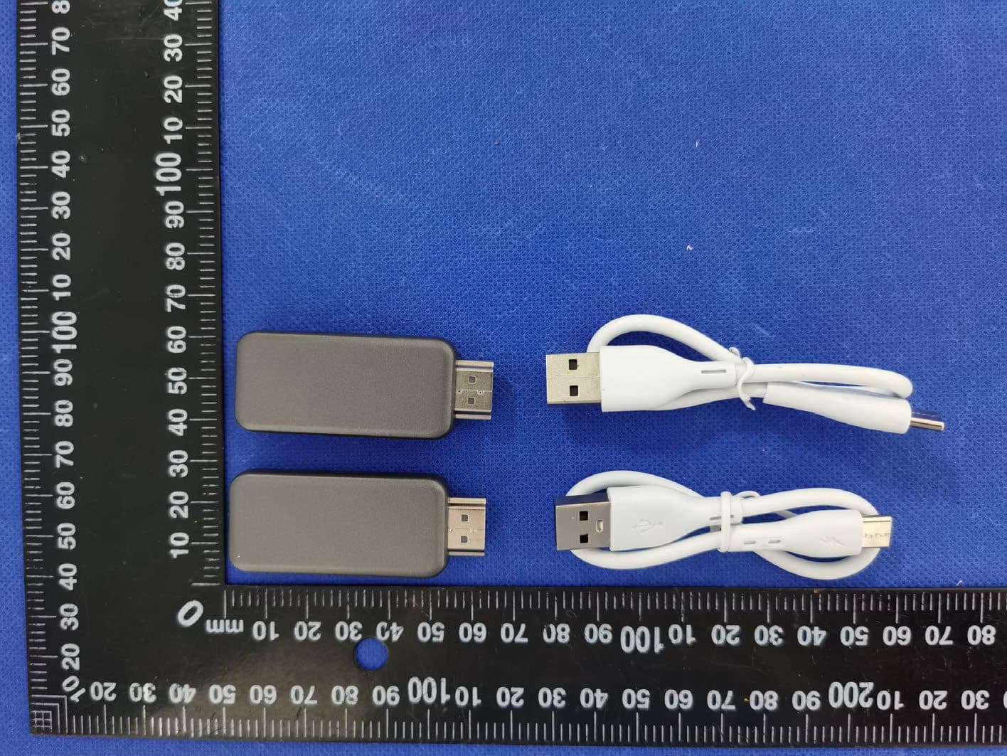 Wireless HD Transmitter& Receiver kit - FCC ID 2BEAY-T81 - Shenzhen Tinghao Technology Co., Ltd. (2)