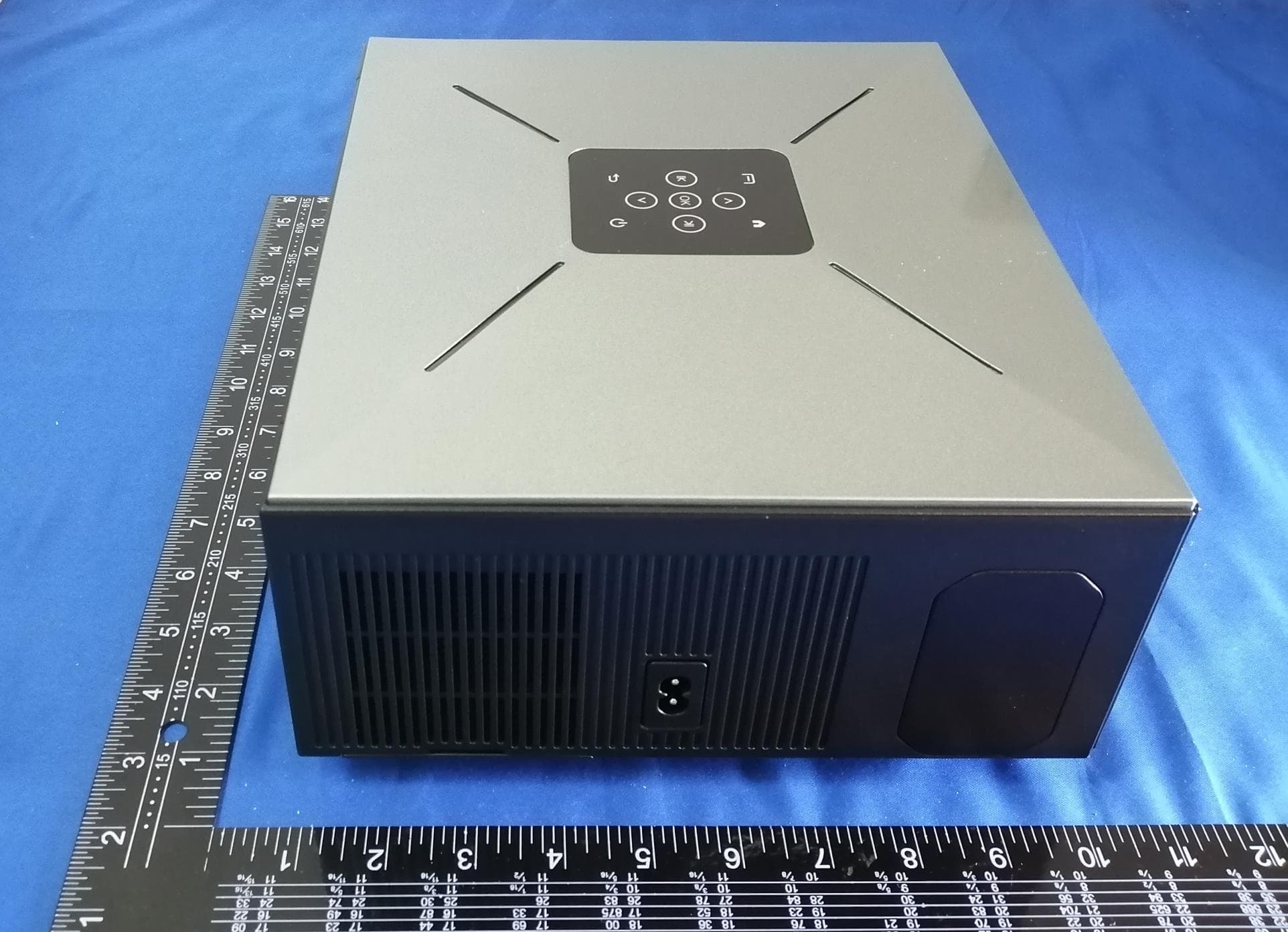 Projector - FCC ID 2BEB5-Q9 - Guangzhou Yiming Electronic Technology Co., LTD