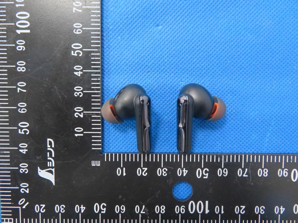 Wireless Earbuds - FCC ID 2BEBP-ACE01 - Beijing Netac Innovation Technology Development Co.Ltd (3)