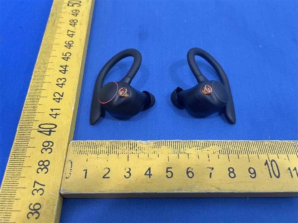True Wireless Sports Earphones - FCC ID 2BEBP-TW03J - Beijing Netac Innovation Technology Development Co.Ltd (3)