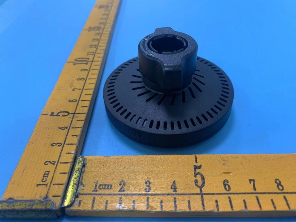 Magnetic wireless charging car holde - FCC ID 2BEDN-RCZJW-XK01 - Nanchang Nuankui Technology Co., Ltd (3)