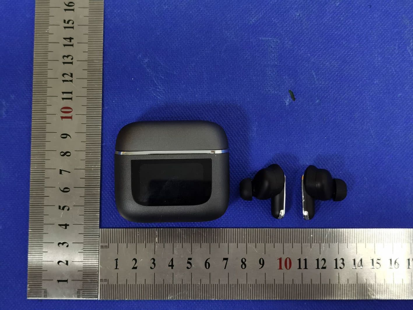 V8 Bluetooth earphones - FCC ID 2BEDU-TOPV8 - Shenzhen Diyage Technology Co.,Ltd (4)
