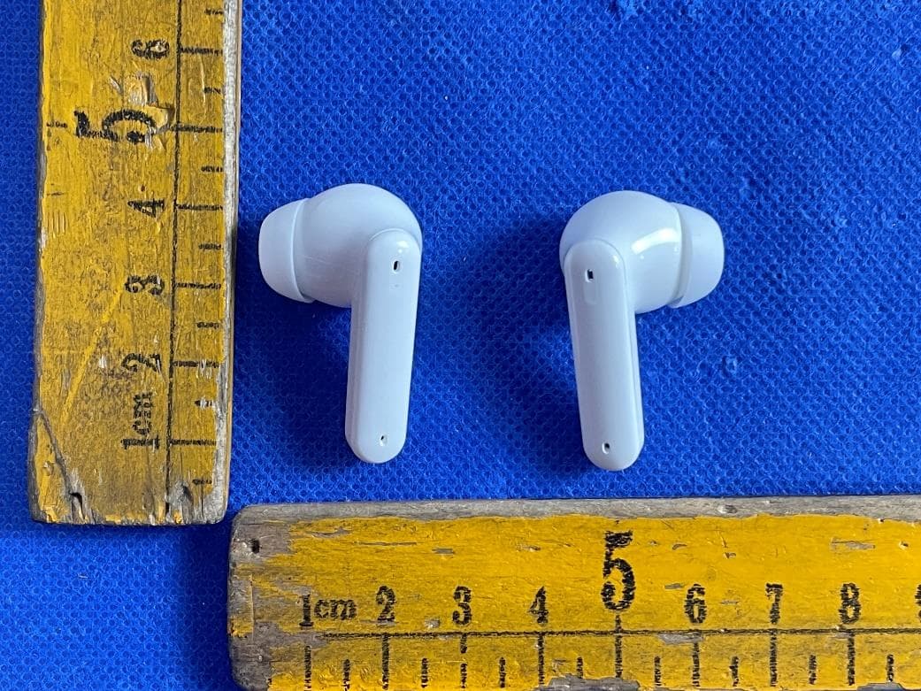 TWS Earphone - FCC ID 2BEF7-KB-TWS-C31 - CLICKWIN LLC. (4)