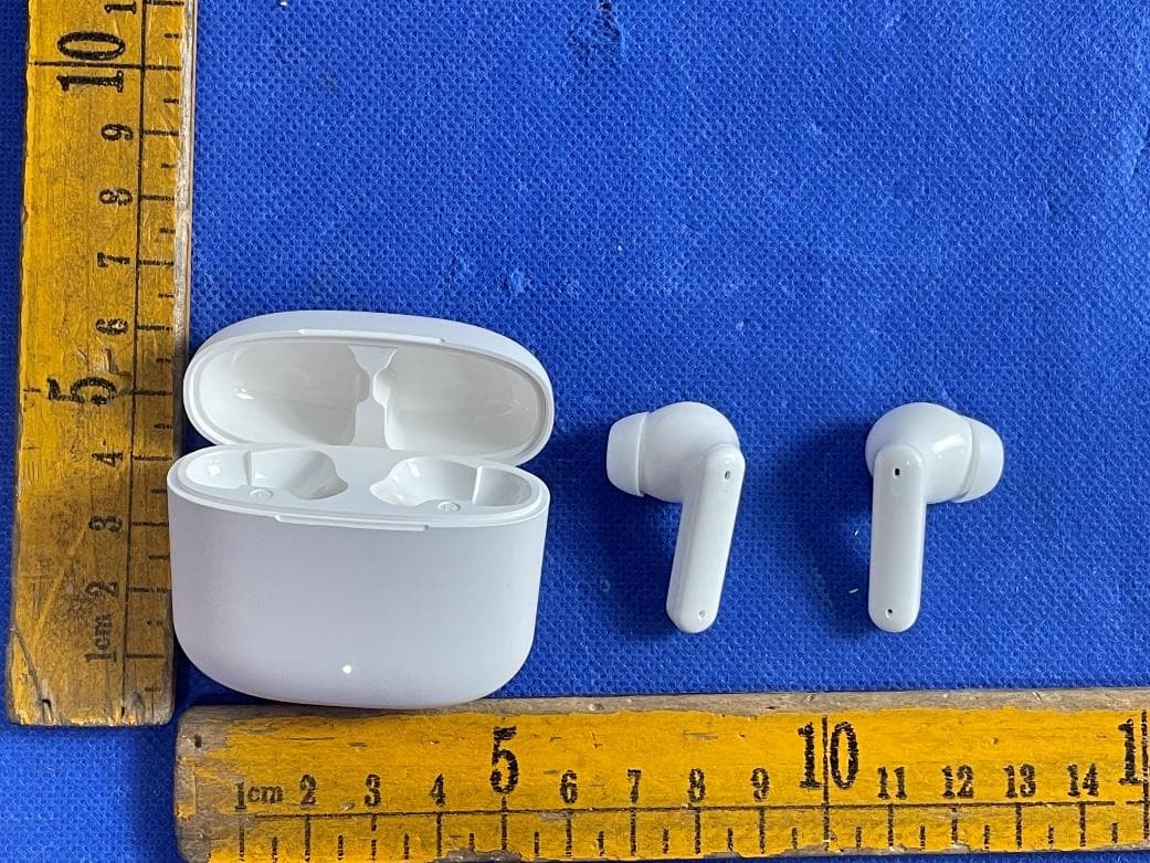 TWS Earphone - FCC ID 2BEF7-KB-TWS-C31 - CLICKWIN LLC. (3)