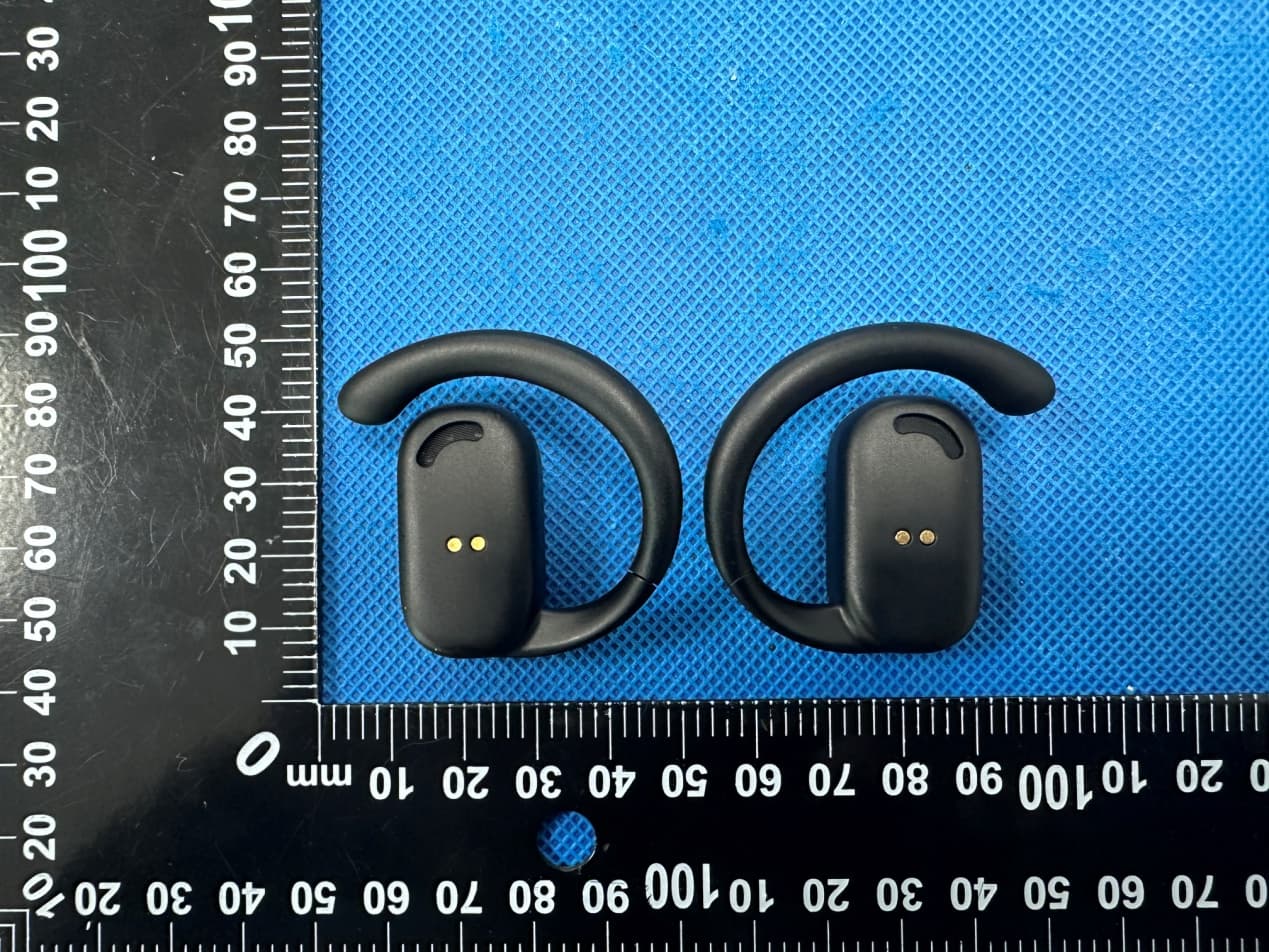 Tws headphone - FCC ID 2BEG6-F88 - Shenzhen Haozhixin Technology Co., Ltd