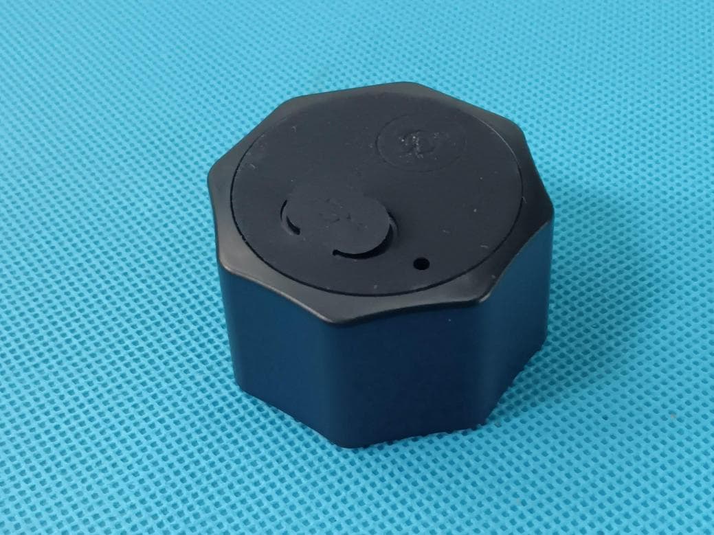 Car Tracker - FCC ID 2BEK6-TRACKERT - Shenzhen Yajing Industrial Co., Ltd (2)