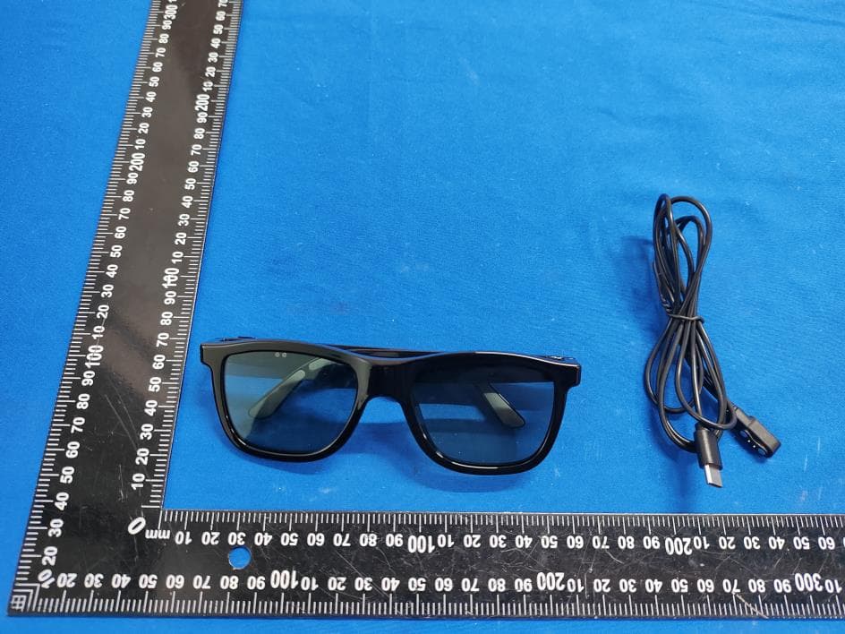 SMART GLASSES - FCC ID 2BEKU-G60 - Huizhou JTLlink Technology Co., Ltd (3)