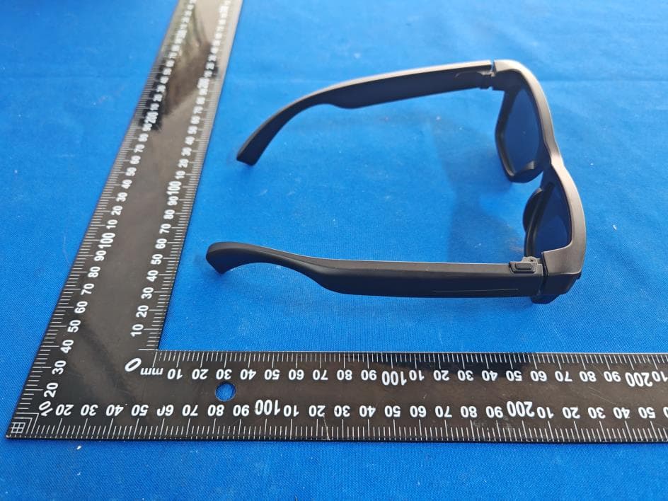 SMART GLASSES - FCC ID 2BEKU-T100 - Huizhou JTLlink Technology Co., Ltd (5)