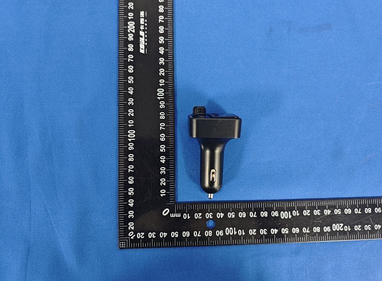 Car bluetooth charger - FCC ID 2BEMR-P29 - Shenzhen Baiyin Technology Co., LTD (3)