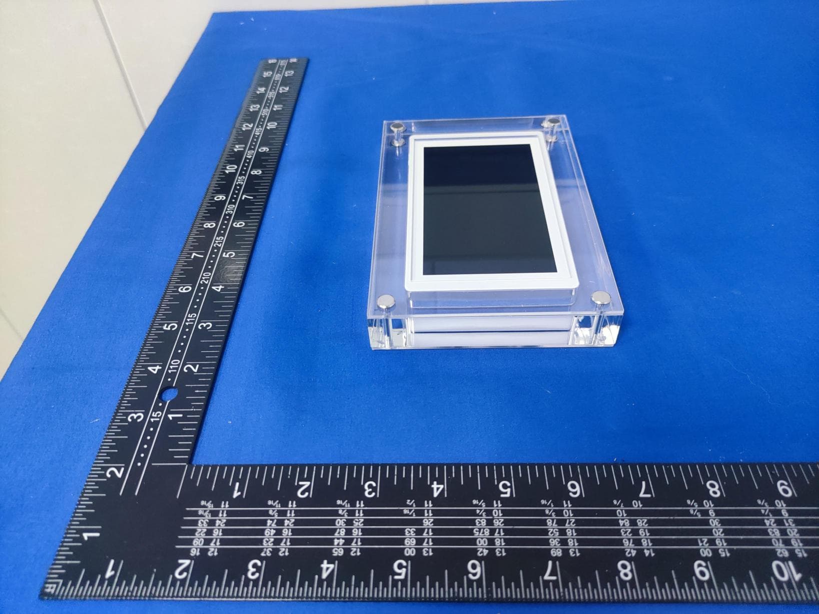 Acrylic wifi digital photo frame - FCC ID 2BENCGB-AR-WT500 - Shenzhen GBZK Electronics Co., Ltd (3)
