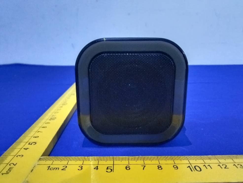 Kids Karaoke Speaker with Microphone Wireless - FCC ID 2BEO7-1021130 - Dongguan Synst Electronics Co.,Ltd (3)