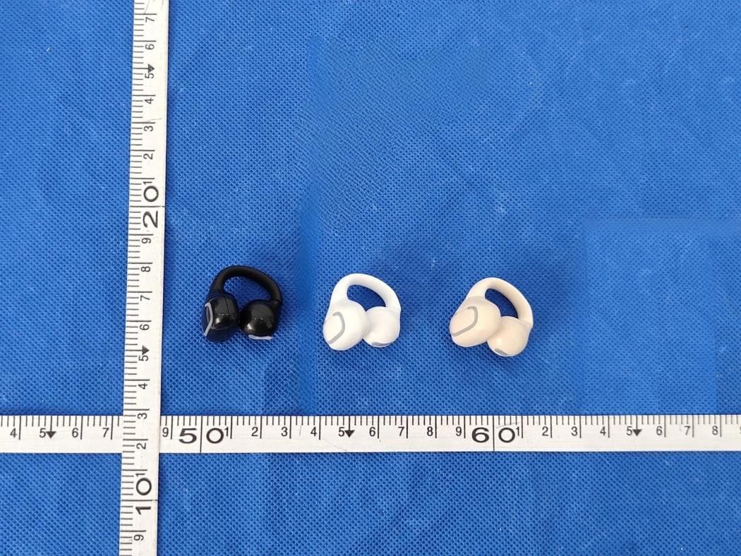 Wireless headset - FCC ID 2BEQB-GD30 - Shenzhen Dewanghong Technology Co., LTD (2)