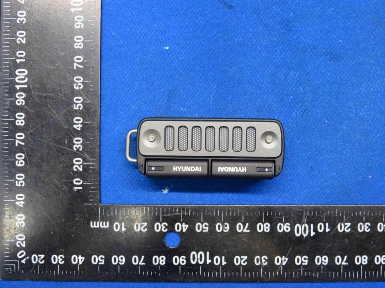 True Wireless Bt Earphones - FCC ID 2BEWA-HY-Y18 - Shenzhen Hanyin Technology Development Co., Ltd. (3)