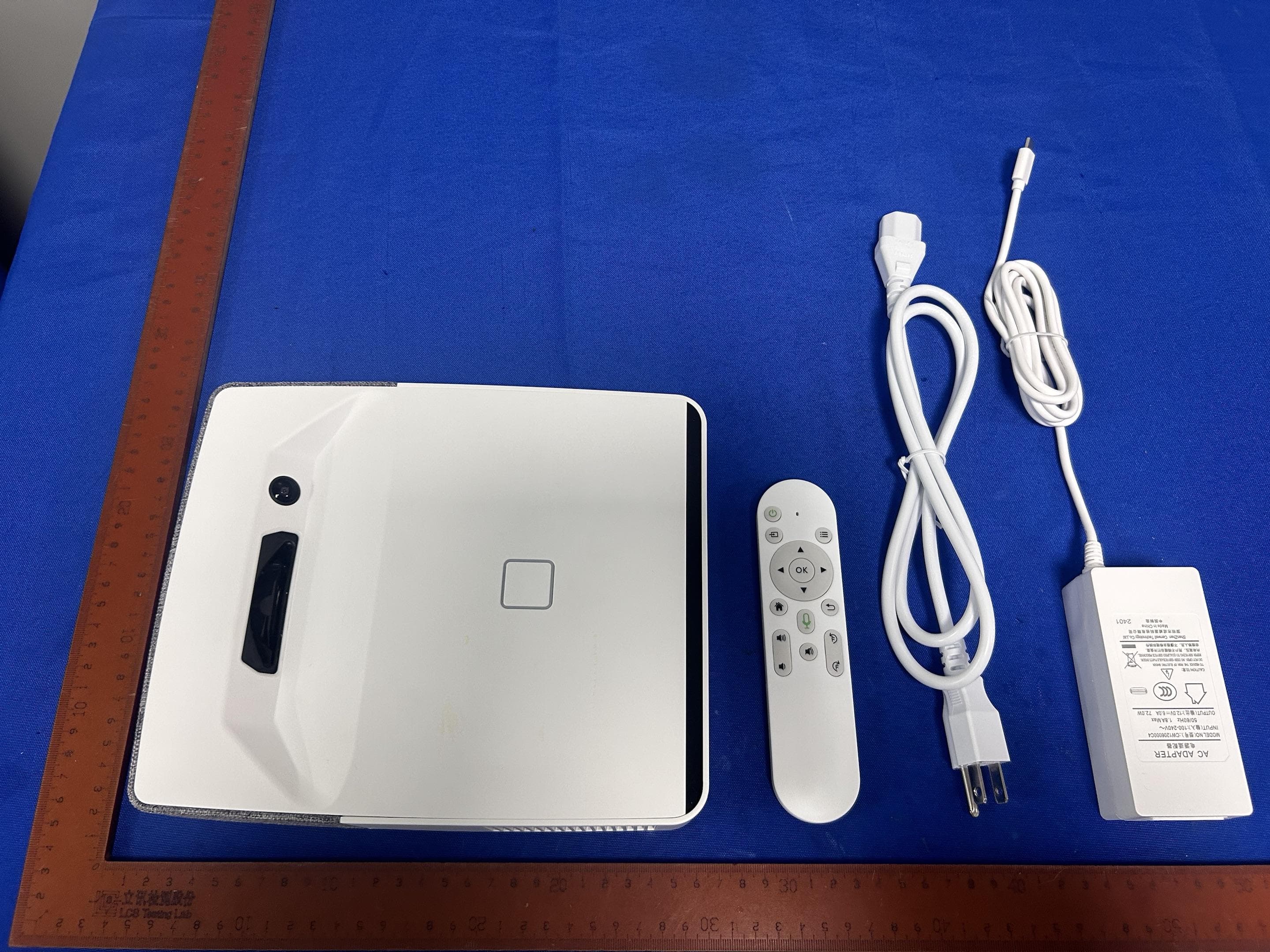 Smart Projector - FCC ID 2BEWW-Y01 - Shenzhen Dasheng Cloud Media Technology Co., LTD