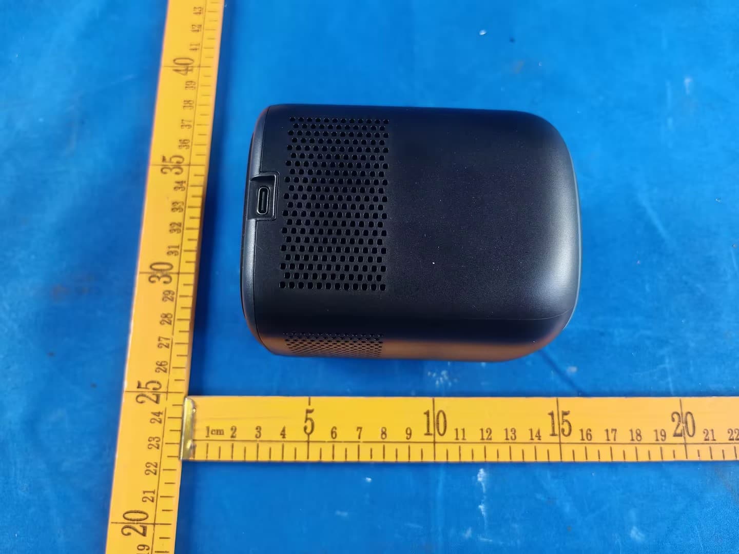 AI Speaker - FCC ID 2BEWX-SS200C - Zhejiang Lingzhu Technology Co., Ltd. (3)