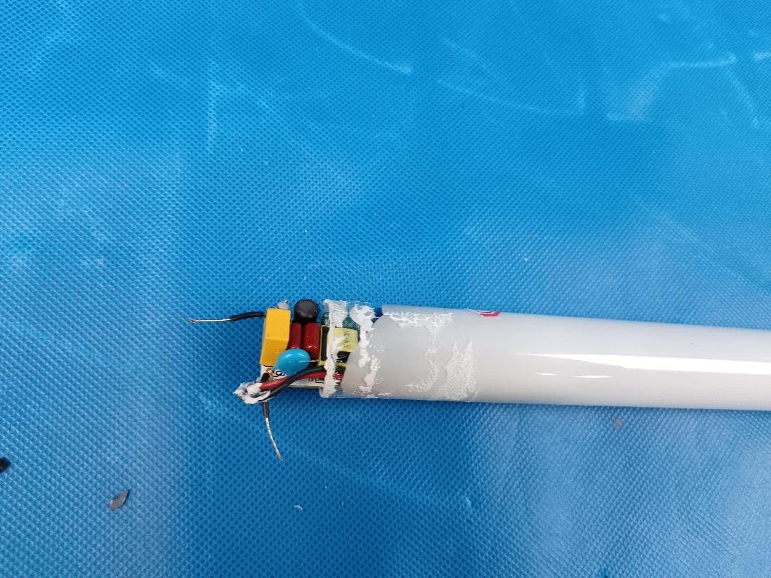 T8 Tube - FCC ID 2BEWX-UXCLT8 - Zhejiang Lingzhu Technology Co., Ltd. (3)