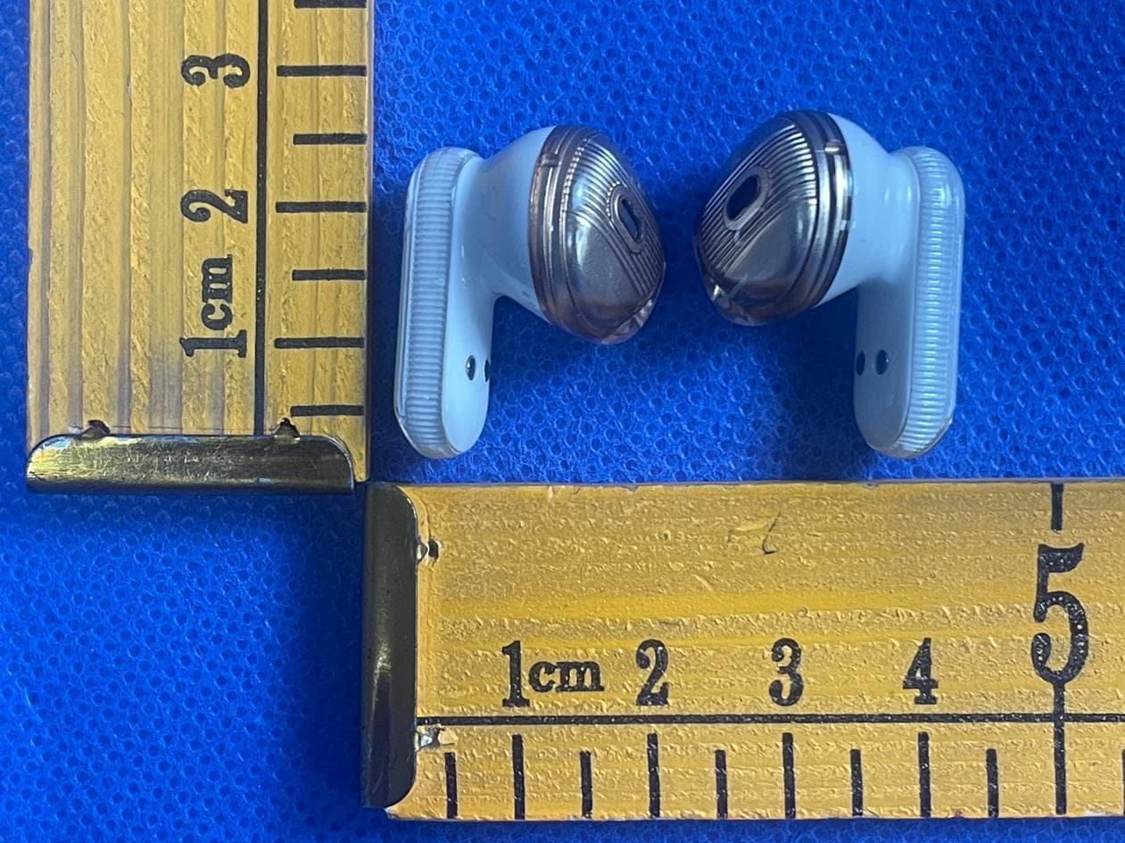 Starry Sky Series Wireless Earphones - FCC ID 2BF2F-APWZ608 - Shenzhen Jincheng Chaopin Technology Co., Ltd