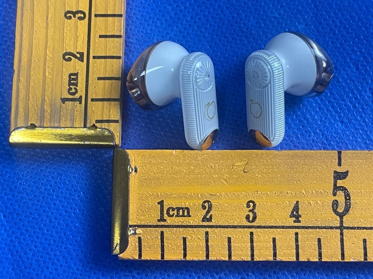 Starry Sky Series Wireless Earphones - FCC ID 2BF2F-APWZ608 - Shenzhen Jincheng Chaopin Technology Co., Ltd (3)