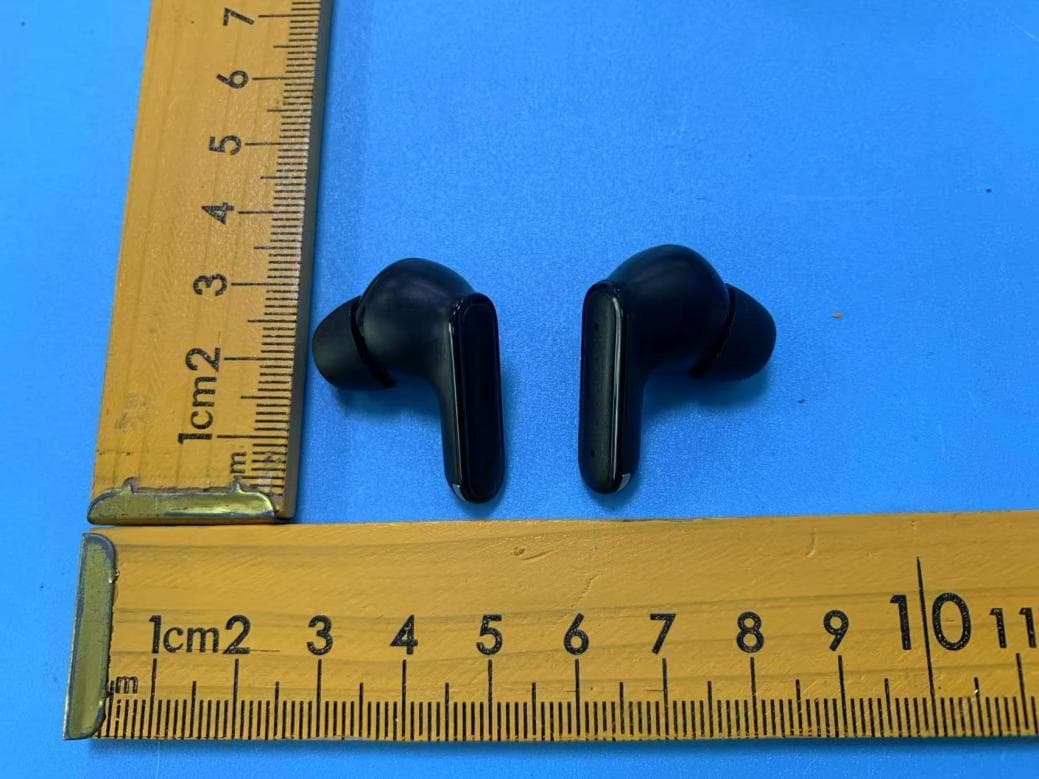 Wireless Earphone - FCC ID 2BF3T-LB-01 - Shenzhen Weofly Innovation Technology Co.,LTD (3)