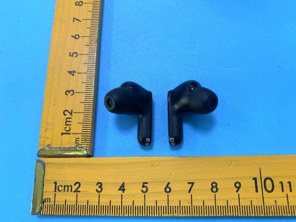 Wireless Earphone - FCC ID 2BF3T-LB-01 - Shenzhen Weofly Innovation Technology Co.,LTD (4)