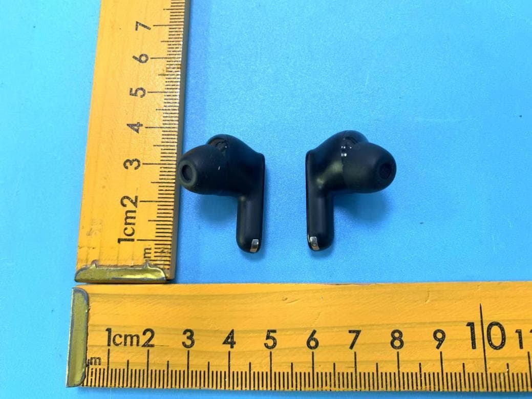 Wireless Earphone - FCC ID 2BF3T-LB-01 - Shenzhen Weofly Innovation Technology Co.,LTD (2)