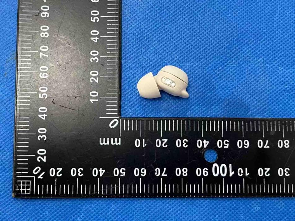 HEARING AIDS - FCC ID 2BF4W-FC04 - ELEHEAR.Inc