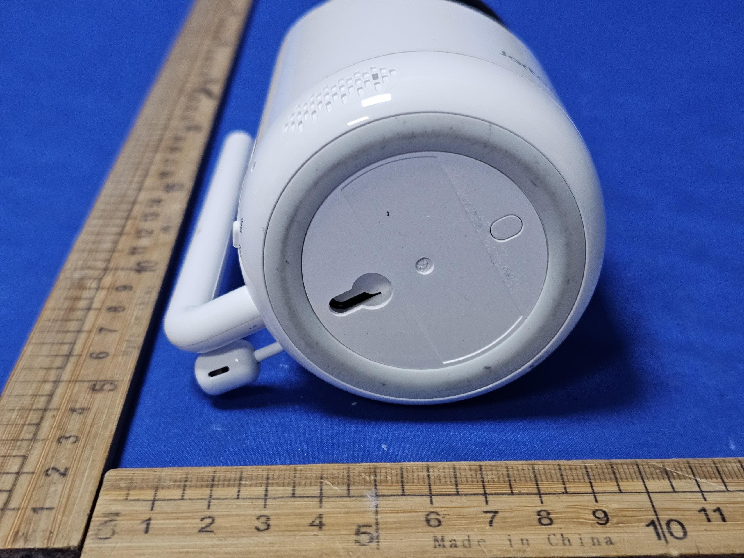 Smart Baby Monitor - FCC ID 2BF7Y-JBM550C1 - Shenzhen Umbra Technology Co., Ltd. (4)