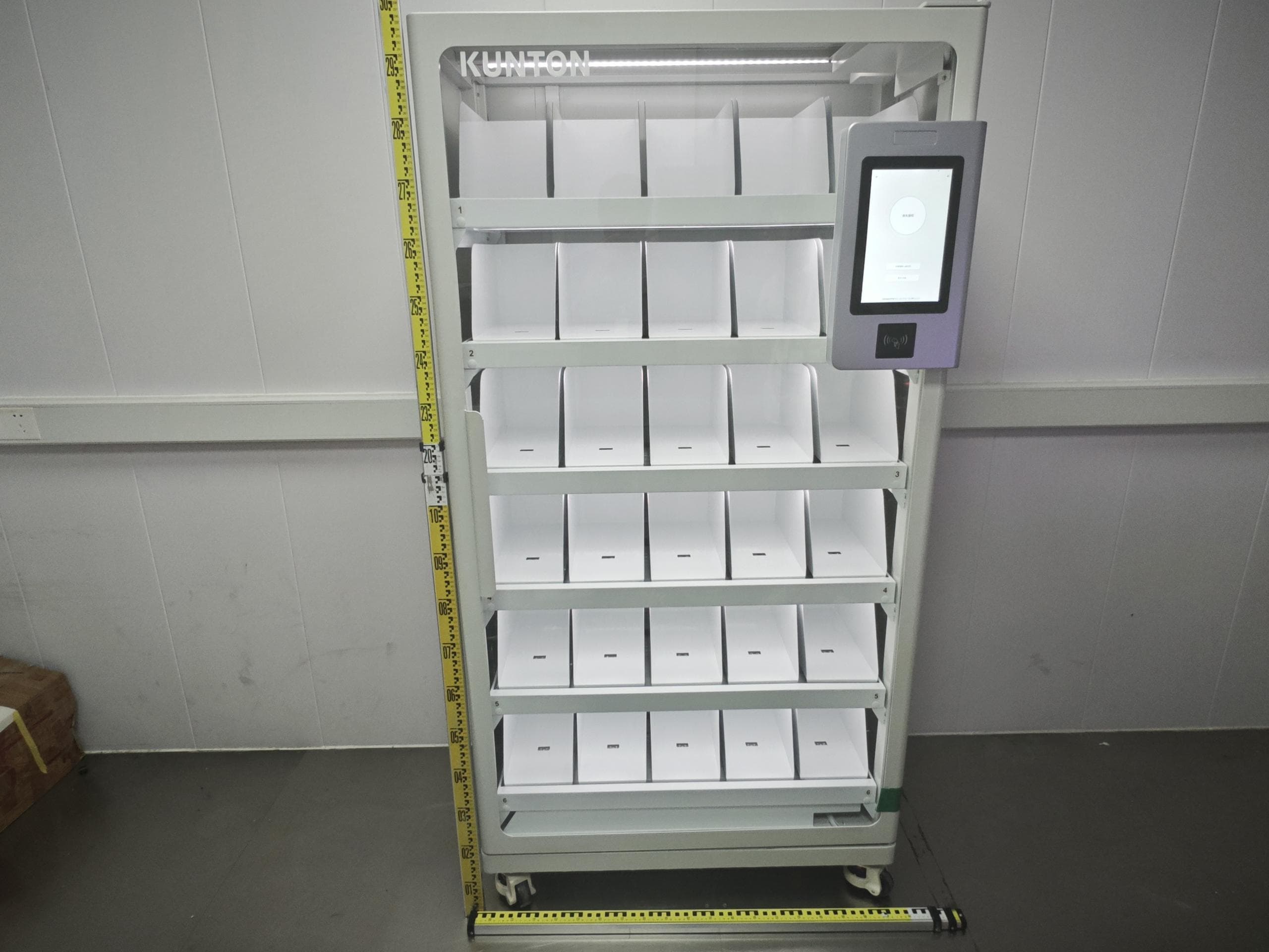 iMat Weigh -30 Smart office Vending machine - FCC ID 2BF9L-W80-30 - ShenZhen KunTon Intelligent Storage Technology Co.,Ltd