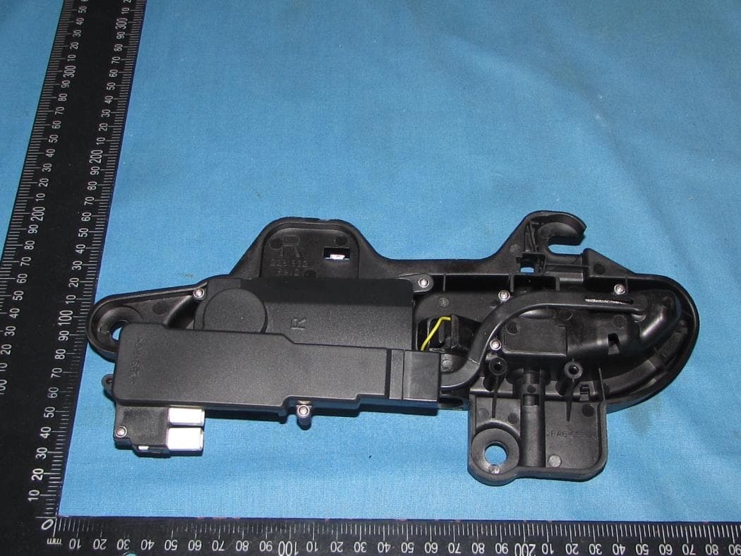 TESLA AUTOMATIC POP UP DOOR HANDLE - FCC ID 2BFB2-KTX-TH01-EV - ALPS ALPINE (China) Co., Ltd. (3)