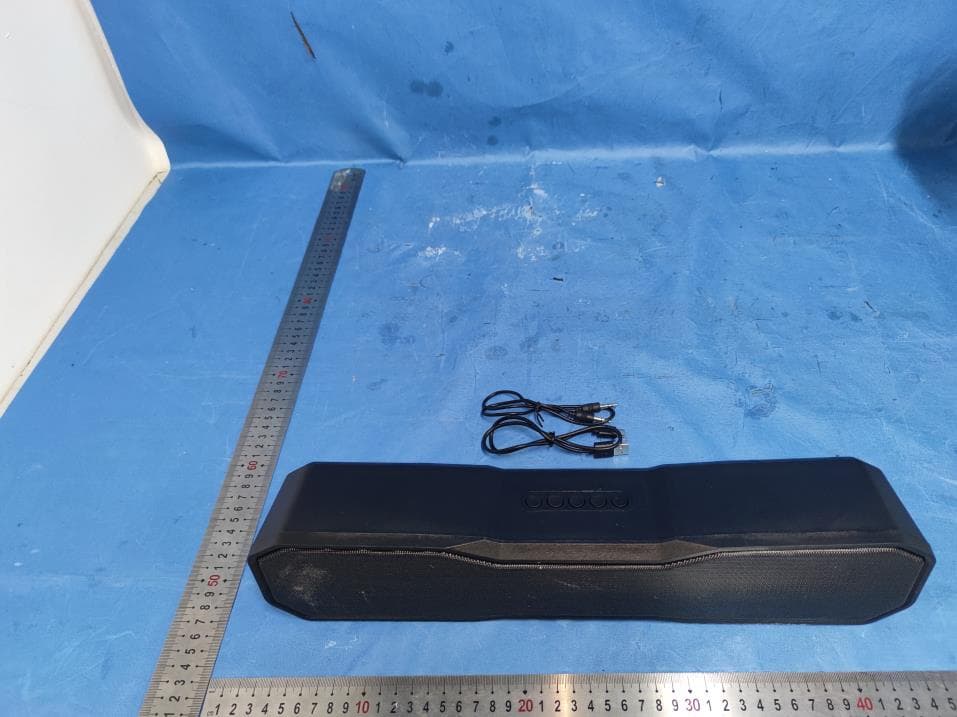 Wireless soundbar speaker - FCC ID 2BFBR-HS-BT333 - Yueyang fanwen commerce and trade Co.,ltd (2)