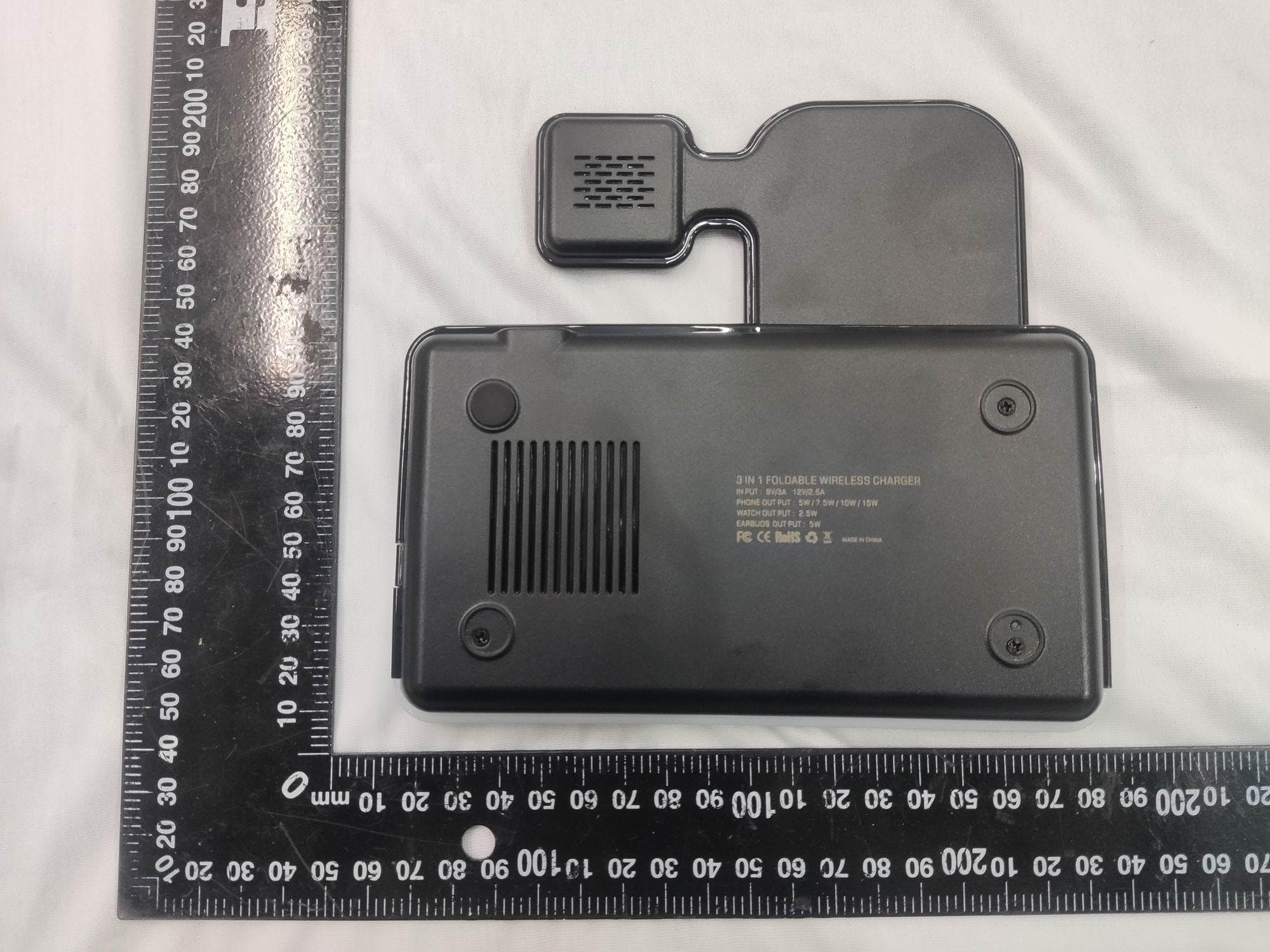 wireless charger - FCC ID 2BFC2-YXW-WX39 - Shenzhenshi Yuxinwei Technology Co,.LTD (3)