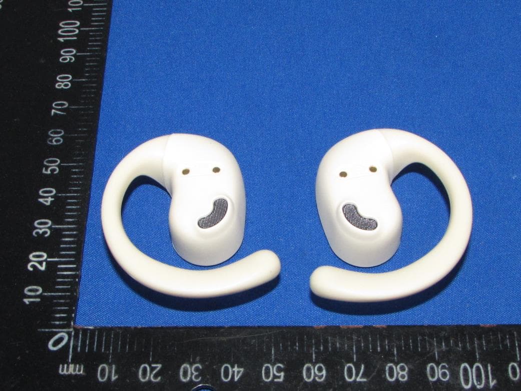 TWS Bluetooth headset - FCC ID 2BFD9-GT-50 - Meizhou Shengjian Acoustic Technology Co., Ltd