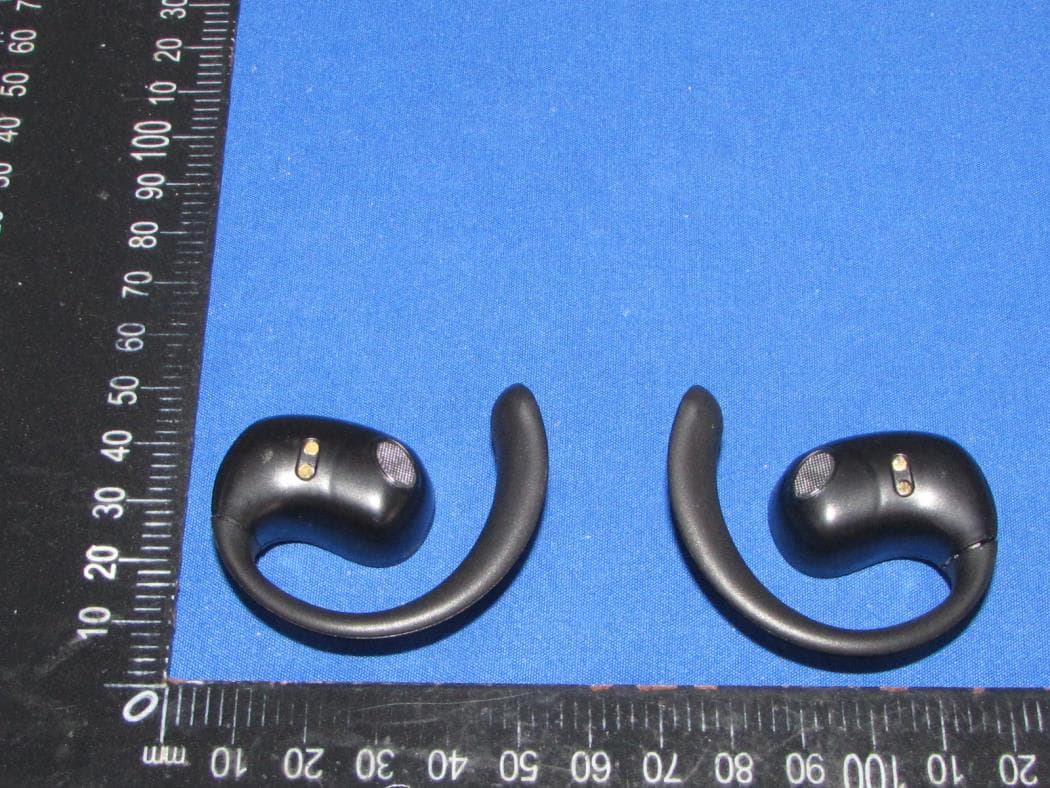 TWS Bluetooth headset - FCC ID 2BFD9-GT46 - Meizhou Shengjian Acoustic Technology Co., Ltd (2)
