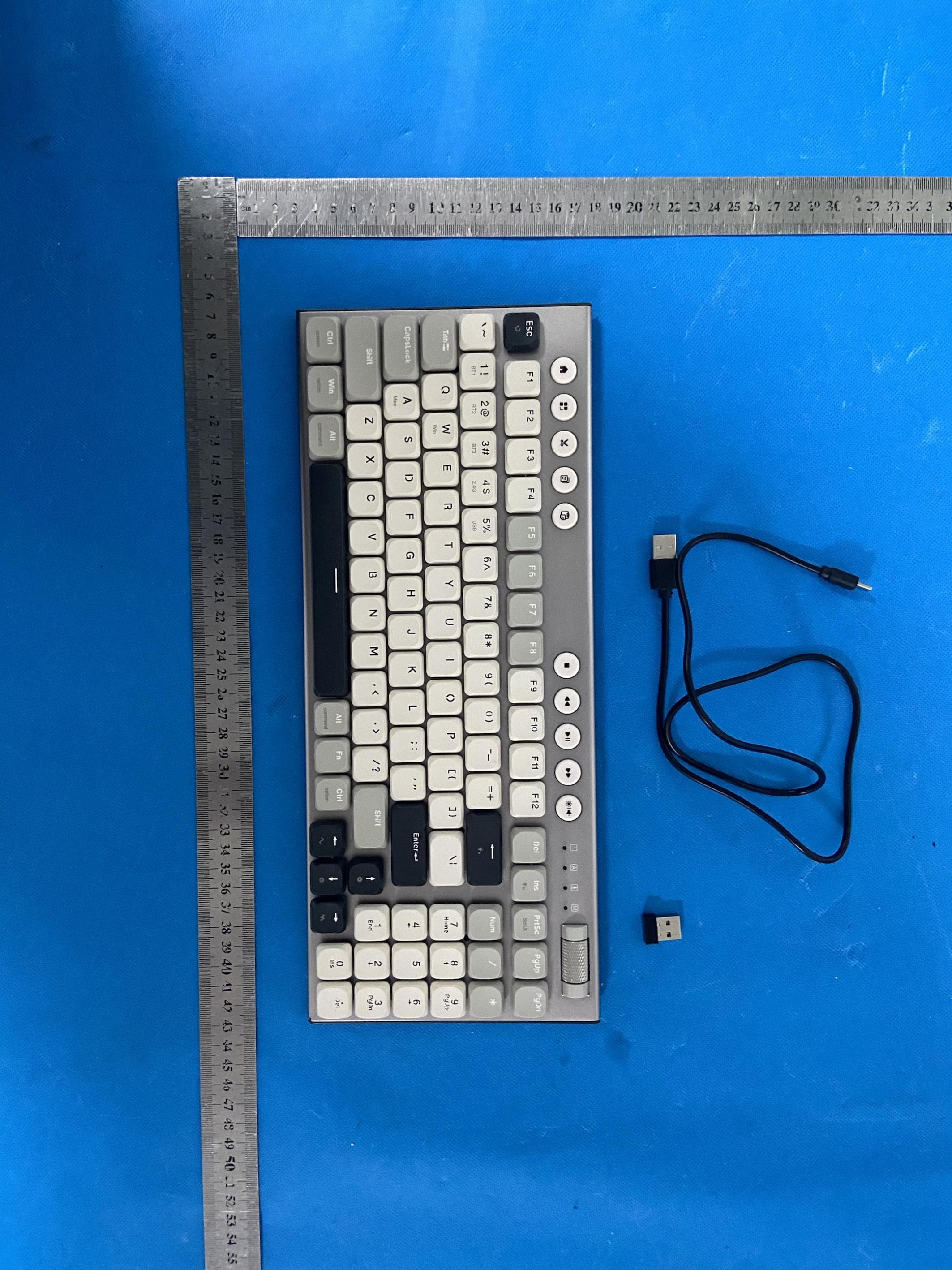 THUNDEROBOT KEYBOARD - FCC ID 2BFDF-K96 - Qingdao Thunderobot Technology Co.,Ltd. (3)