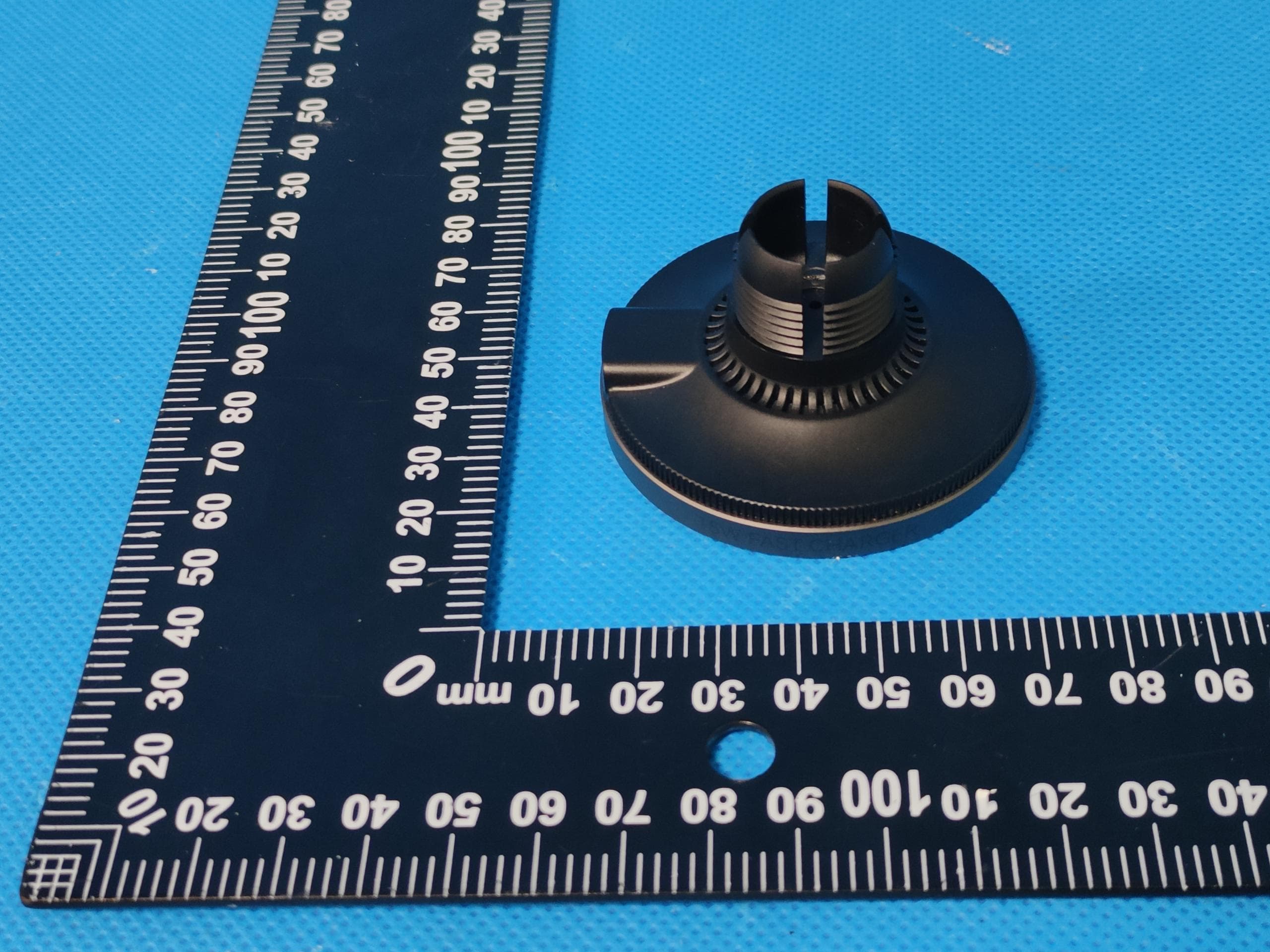 Wireless Car Charger - FCC ID 2BFDK-A33 - Rongyichuang (Shenzhen) Technology Co., Ltd (3)