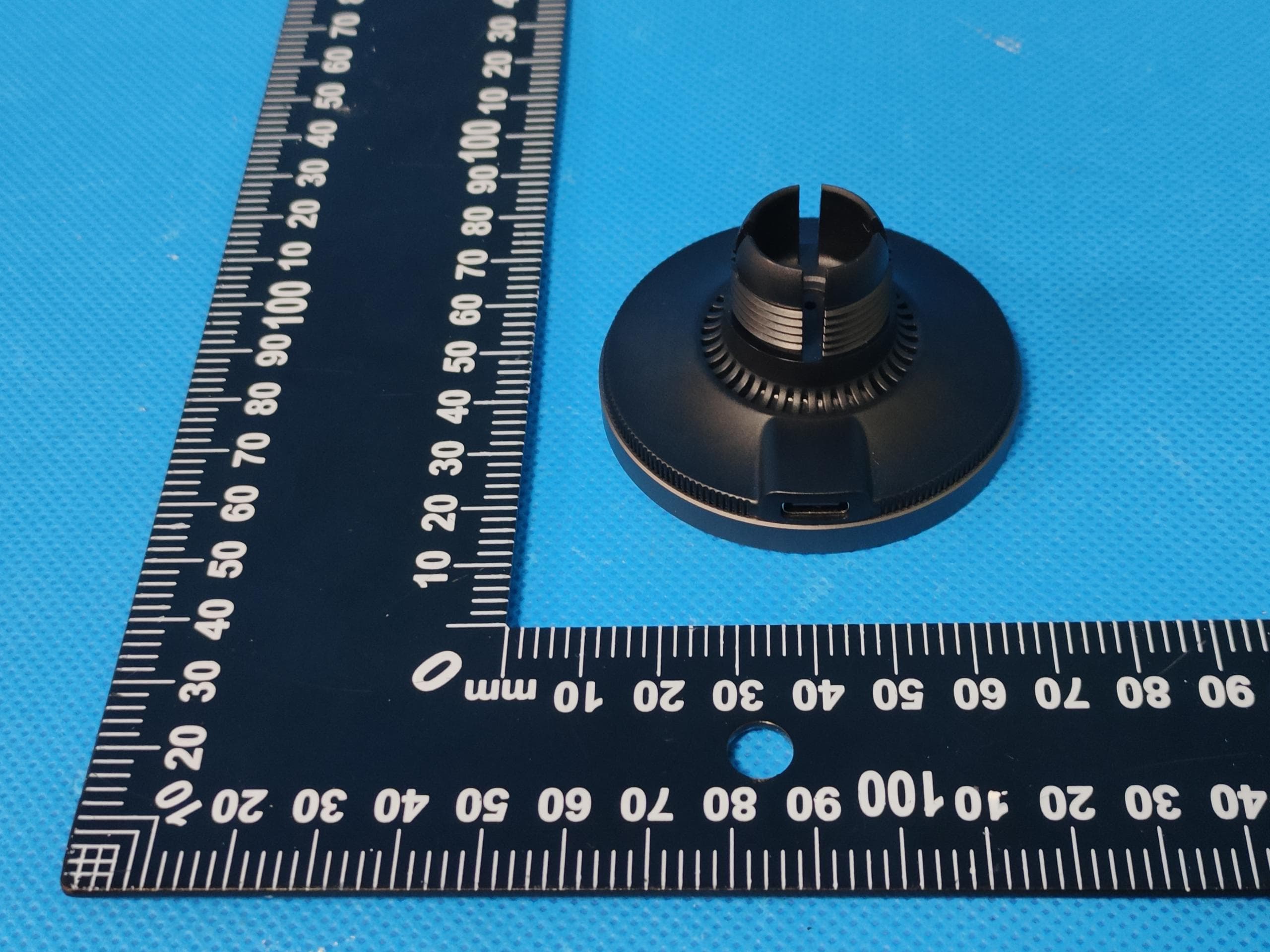 Wireless Car Charger - FCC ID 2BFDK-A33 - Rongyichuang (Shenzhen) Technology Co., Ltd (5)