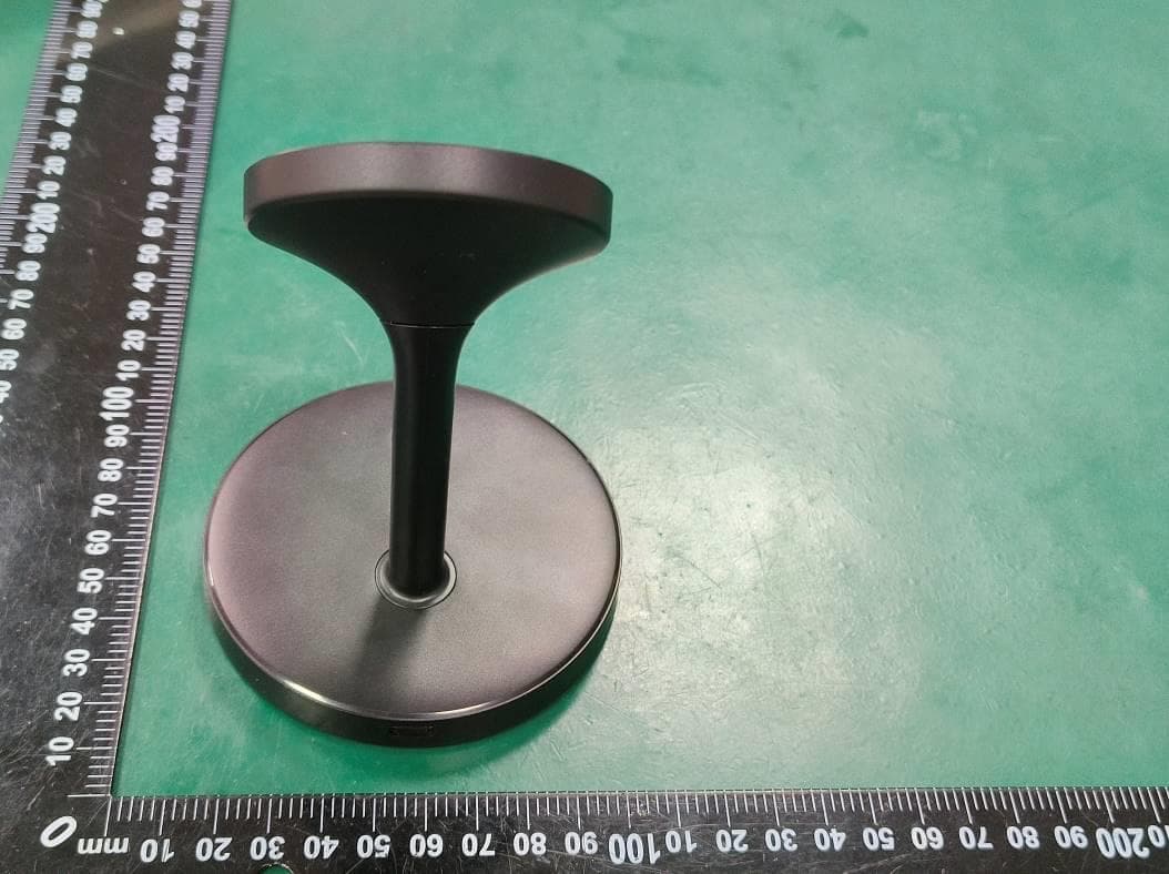 Magnetic Wireless Charger - FCC ID 2BFEUY125 - Dongguan Yiqu intelligent Technology Co.,Ltd (2)