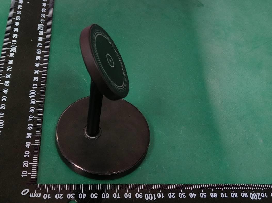 Magnetic Wireless Charger - FCC ID 2BFEUY125 - Dongguan Yiqu intelligent Technology Co.,Ltd (5)